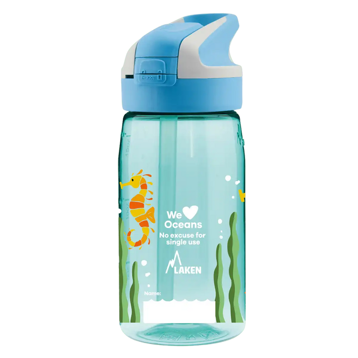 Botella de Tritan azul con tapón Summit y diseño de caballitos de mar en el agua