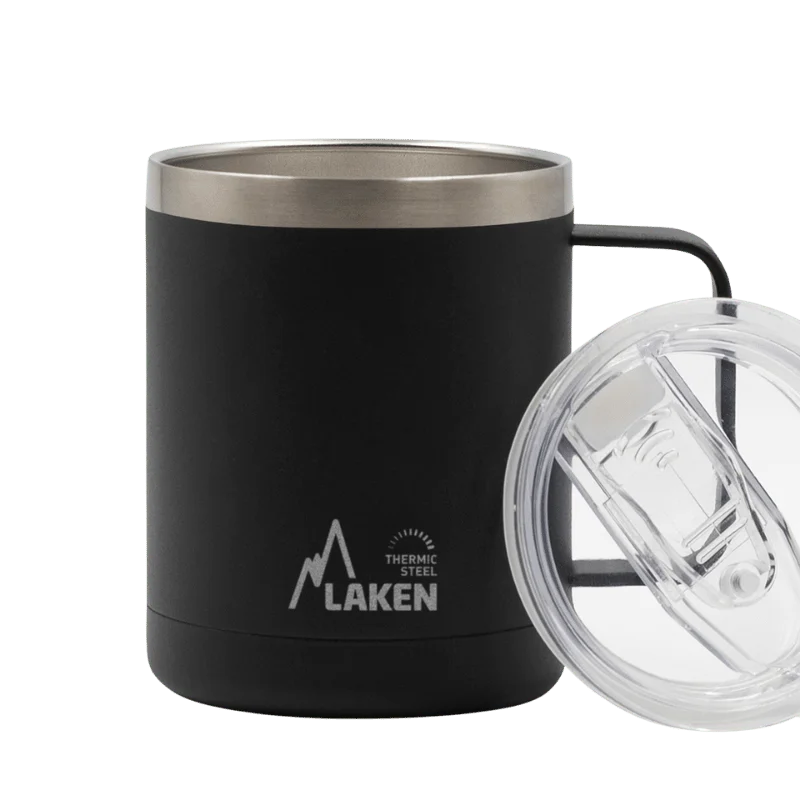 Taza térmica LAKEN junto a su tapa transparente